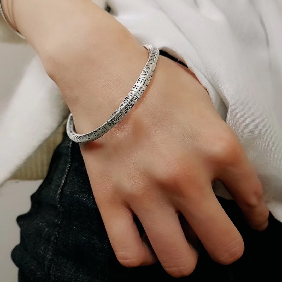 Quels sont les modèles les plus populaires de bracelet viking ?